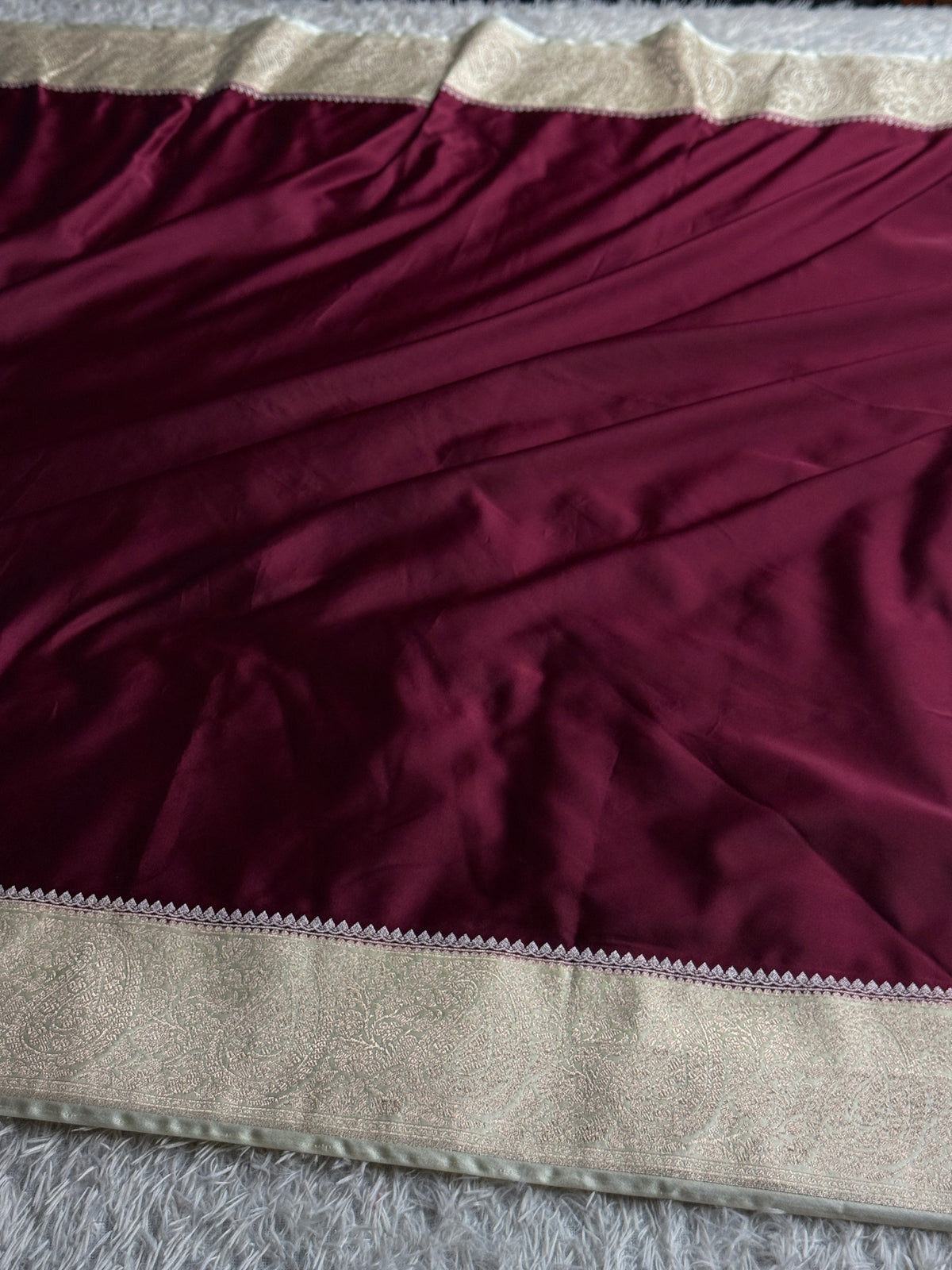 Wine with off white colour premium Banarasi Mashru katan silk saree MK353