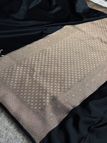 Black ghaat premium Banarasi Mashru katan silk saree MK342