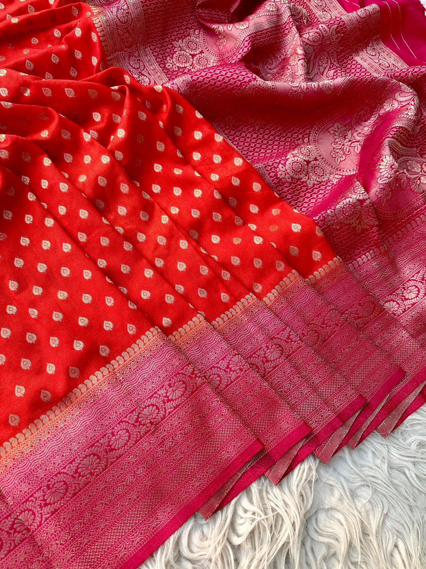 Banarasi raspberry georgette silk saree. RB104