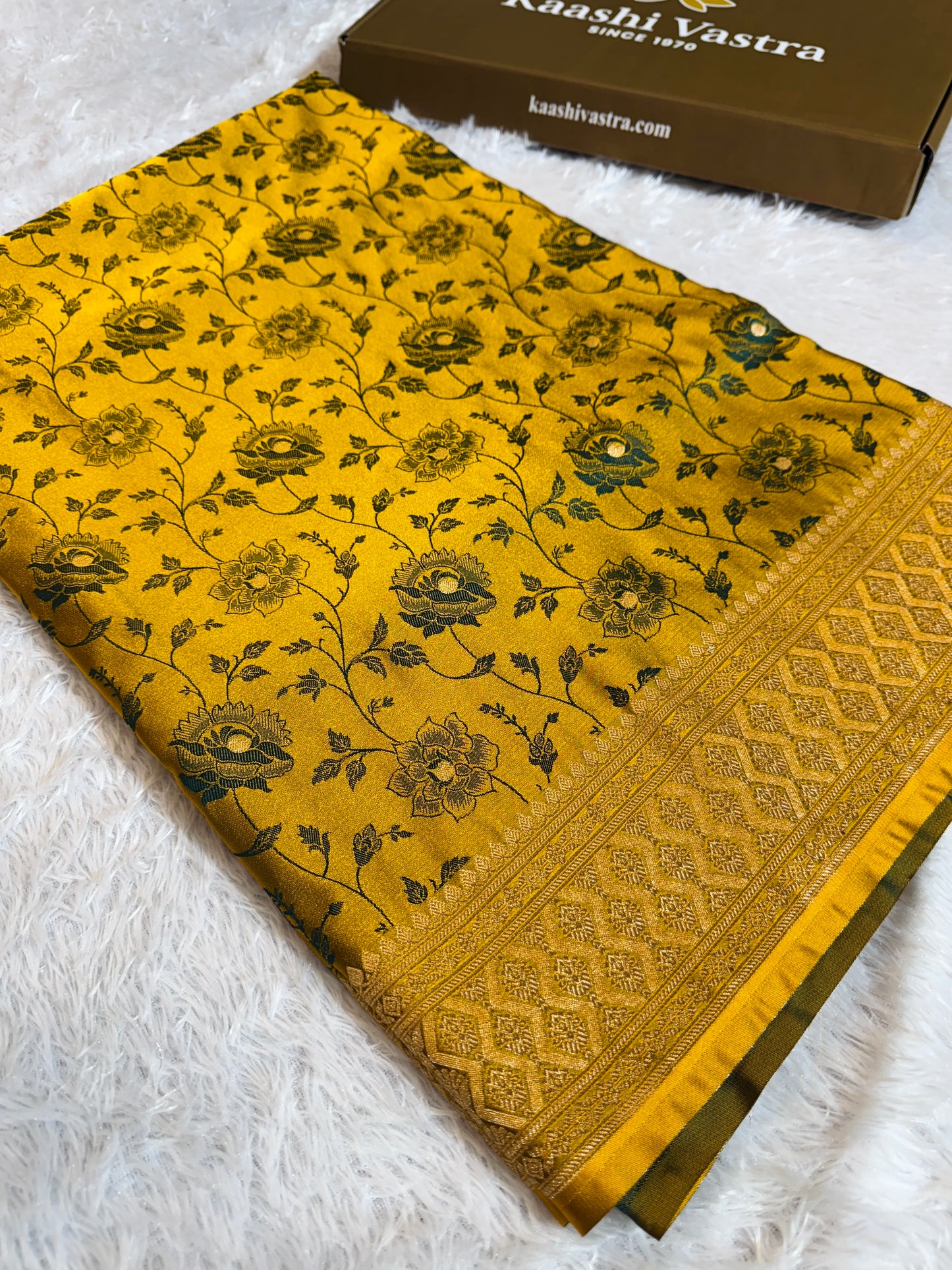 Mahanadi green premium Banarasi Mashru katan silk saree MK213