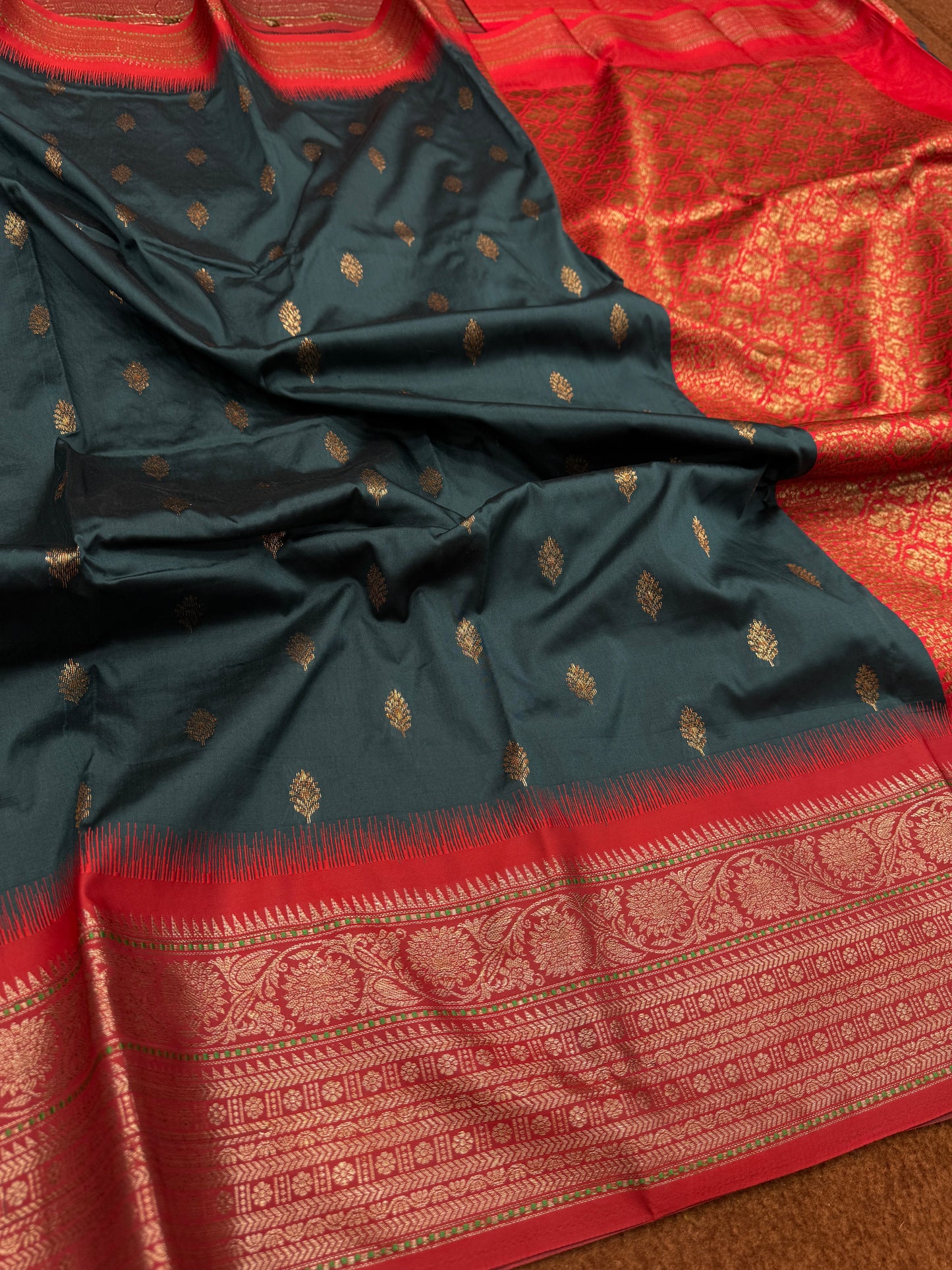 Banarasi semi katan silk saree