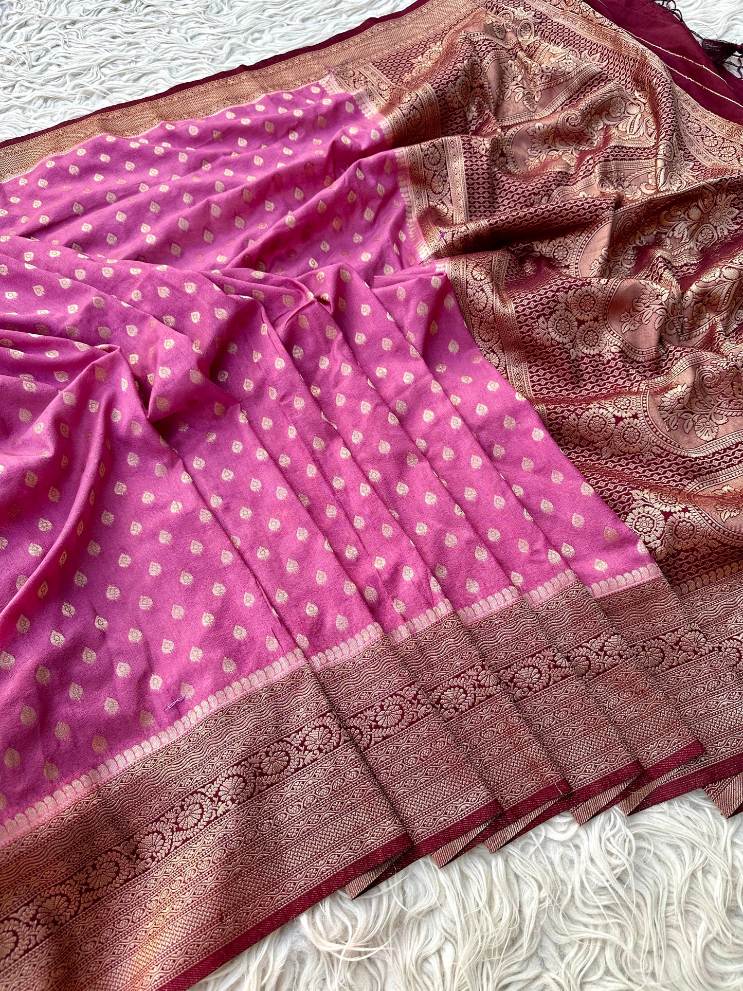 Banarasi raspberry georgette silk saree. RB104