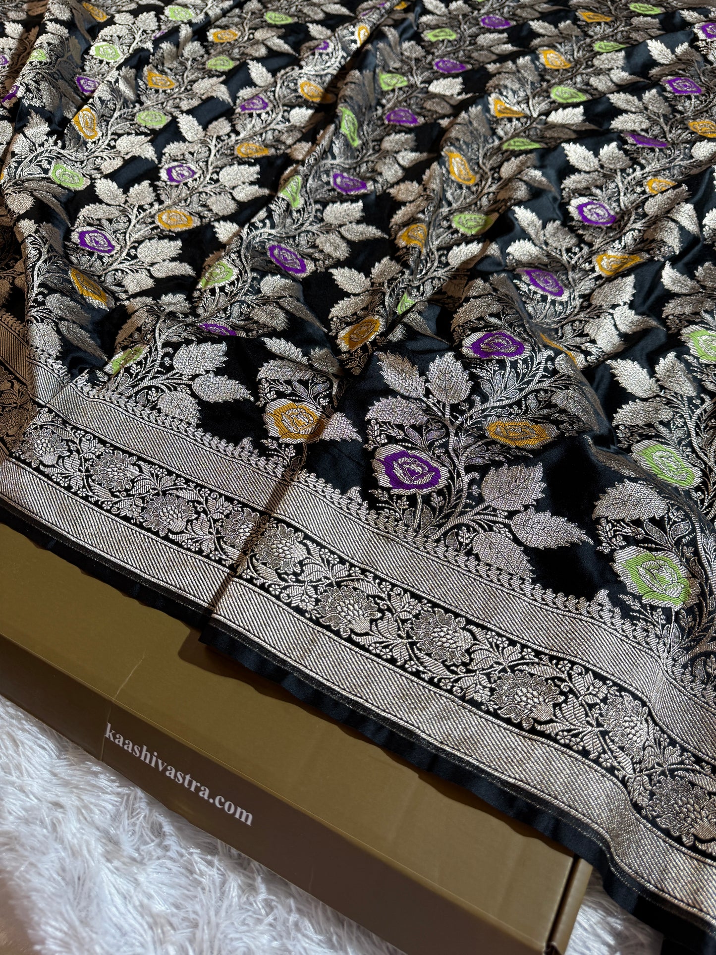 Black premium Banarasi tilfi Mashru katan silk saree MK216