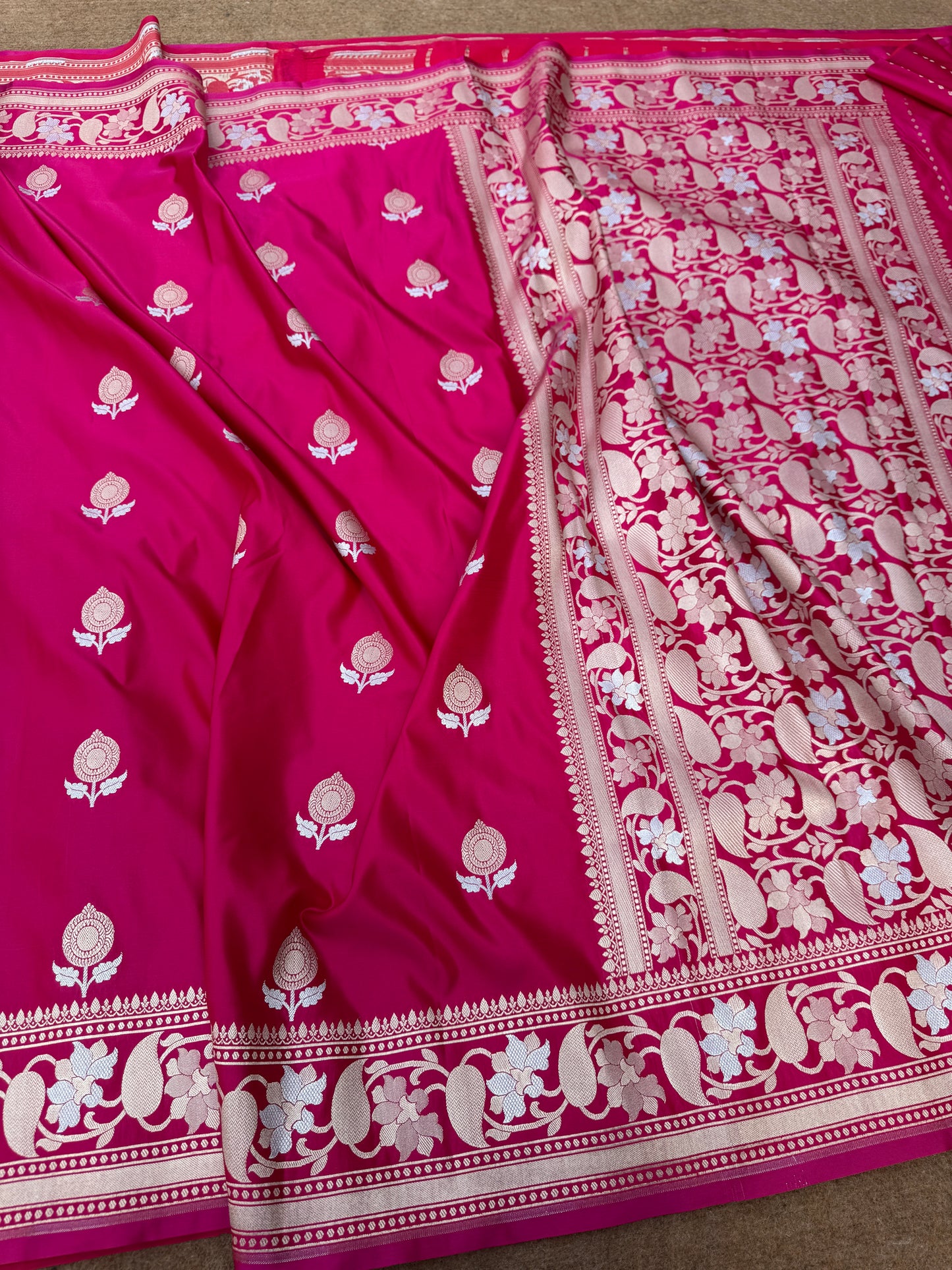 Banarasi mashru katan silk saree.    Mk115