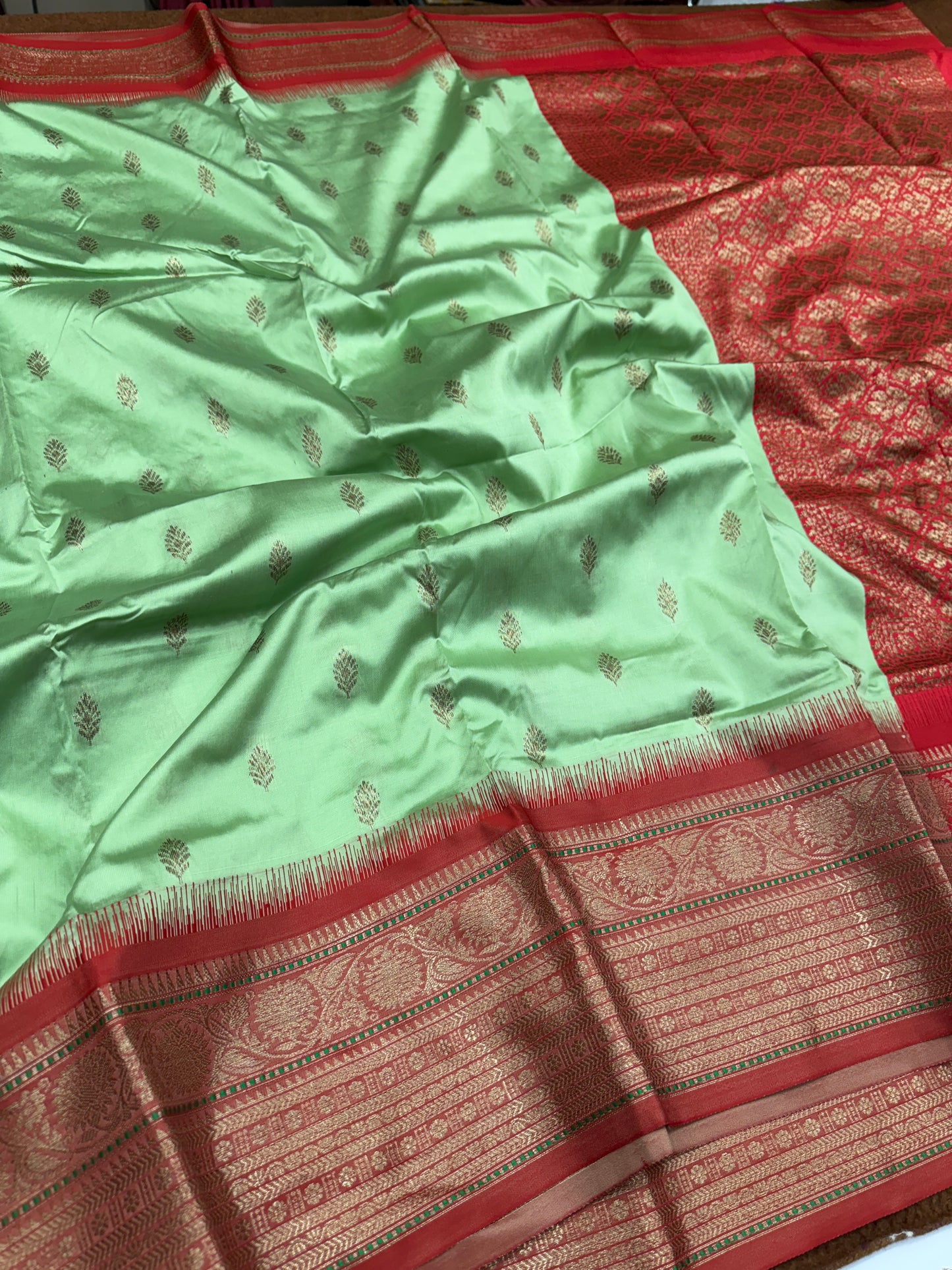 Banarasi semi katan silk saree