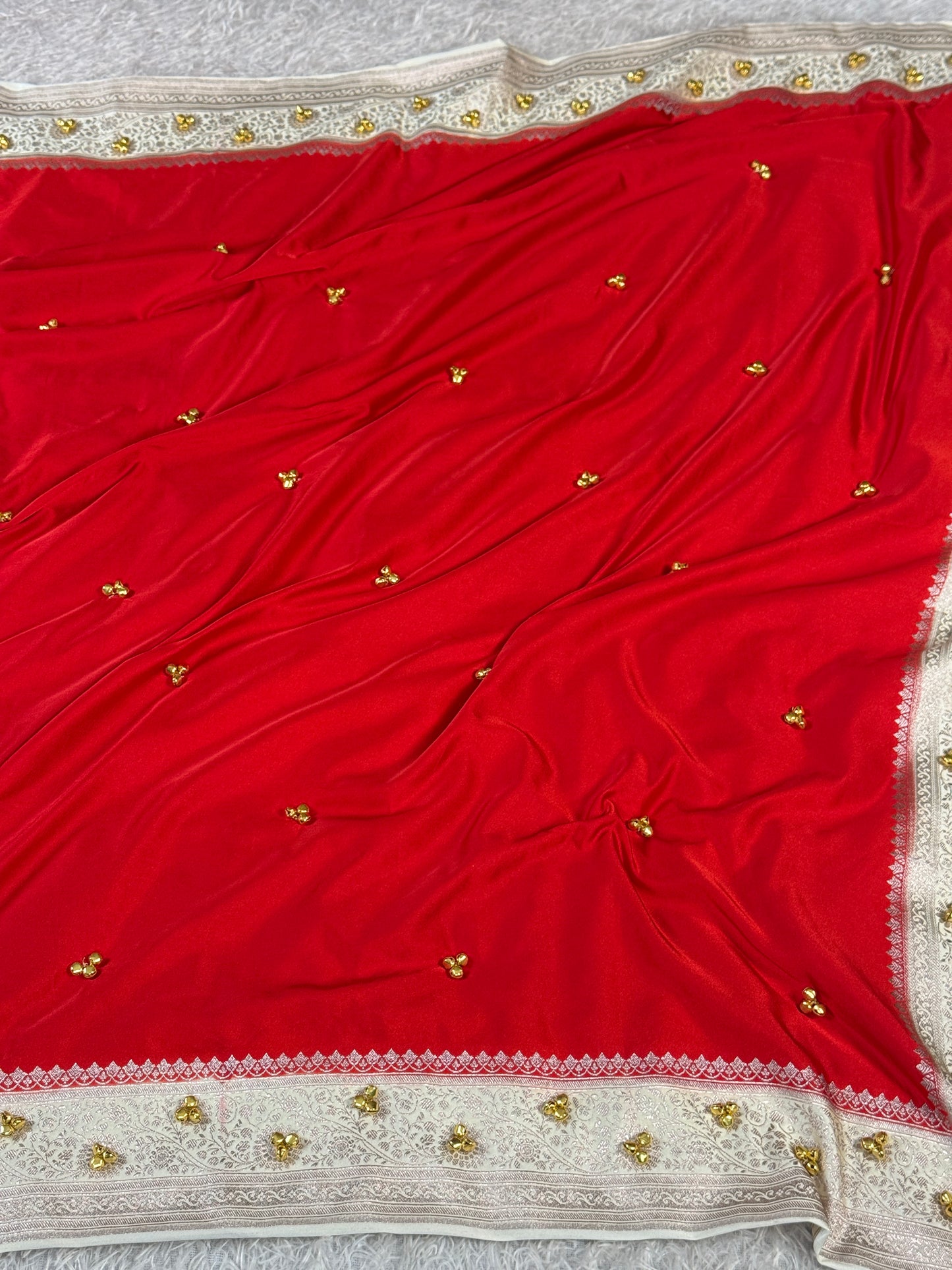 Red with off white colour premium Banarasi Mashru katan silk saree MK346