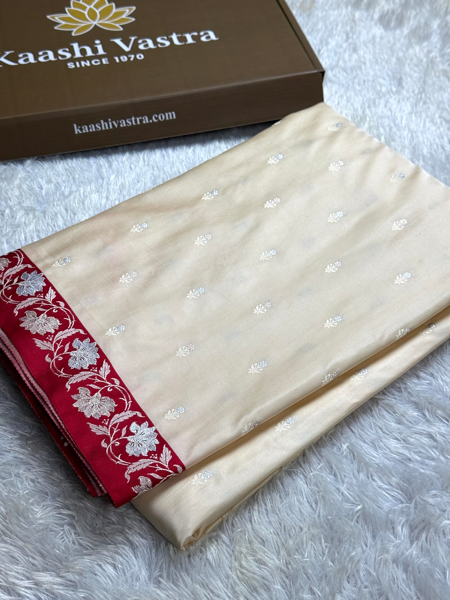 Red and cream color Premium Banarasi Mashru katan silk saree MK235