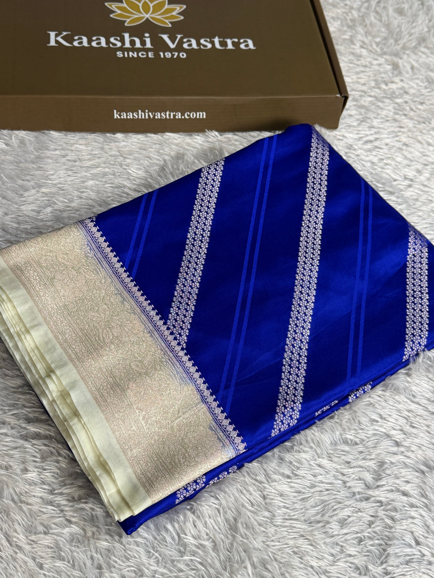 Royal blue with off white colour premium Banarasi Mashru katan silk saree MK342