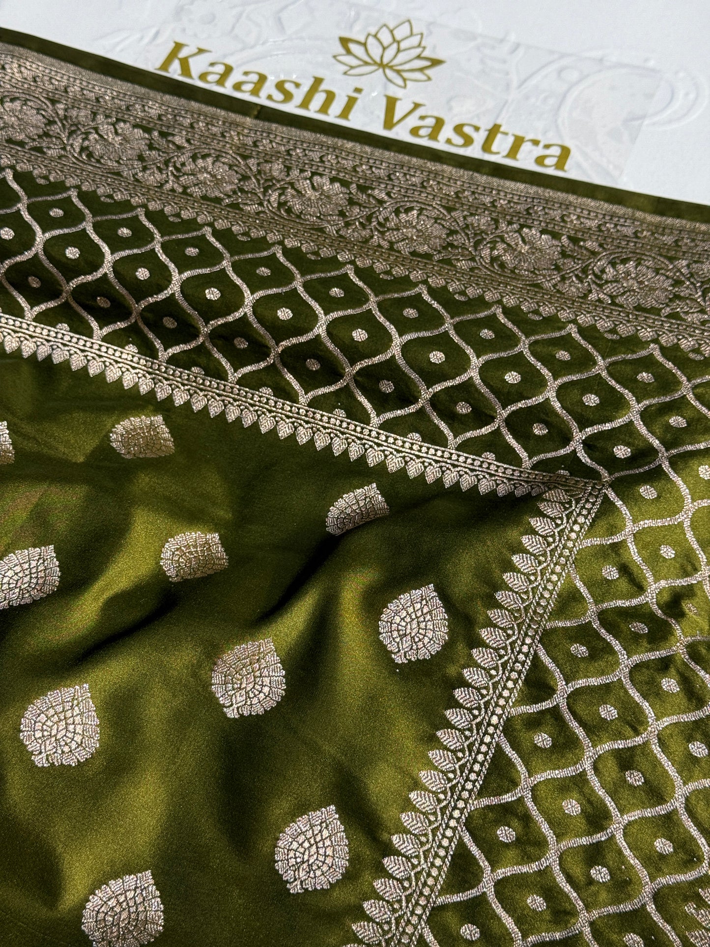 Mehandi green Banarasi Mashru katan silk saree MK157