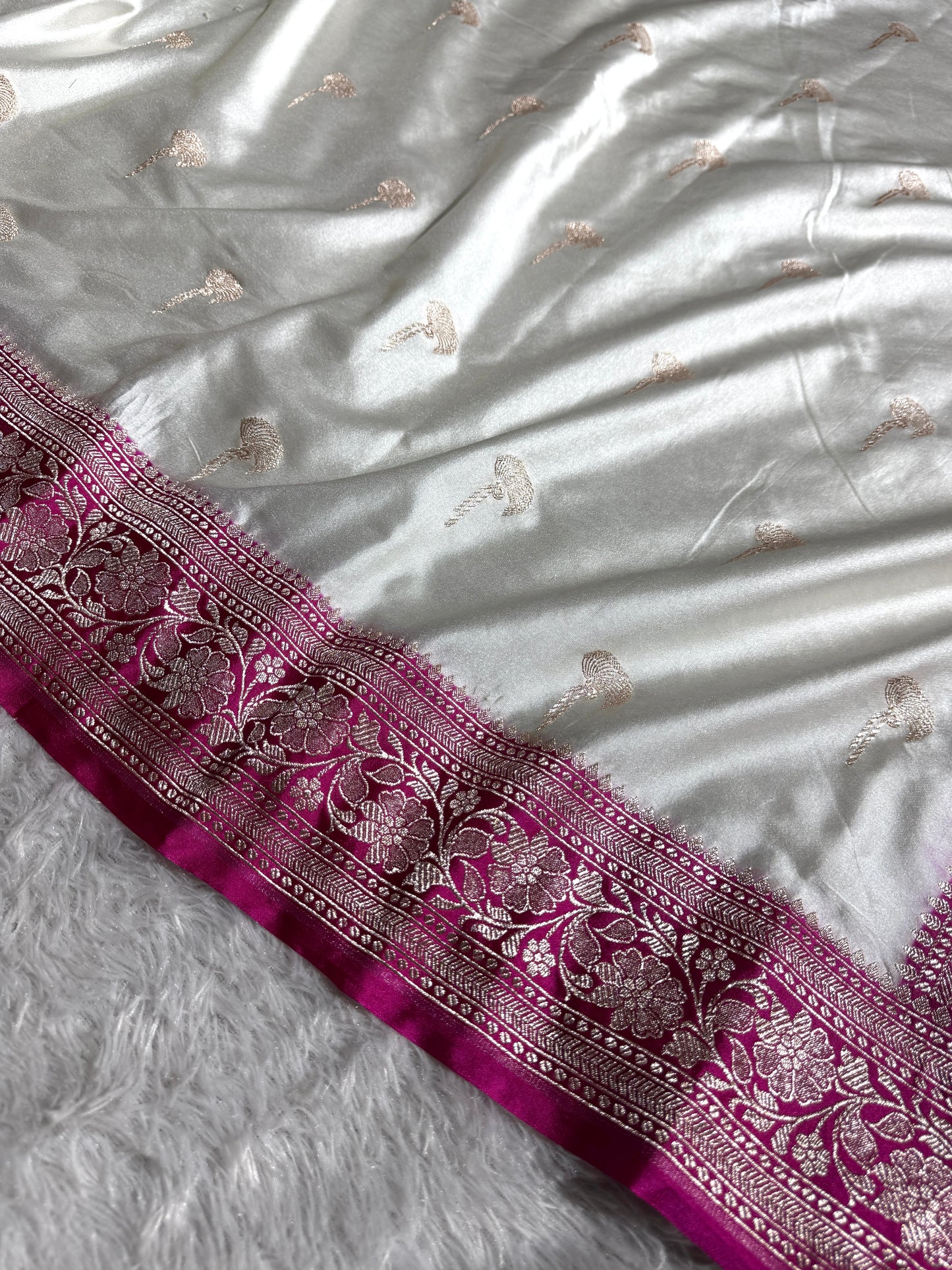 Rani pink off white premium Banarasi Mashru katan silk saree MK218