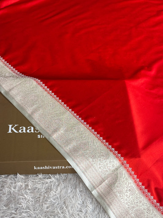 Chilli red with off white colour premium Banarasi Mashru katan silk saree MK284