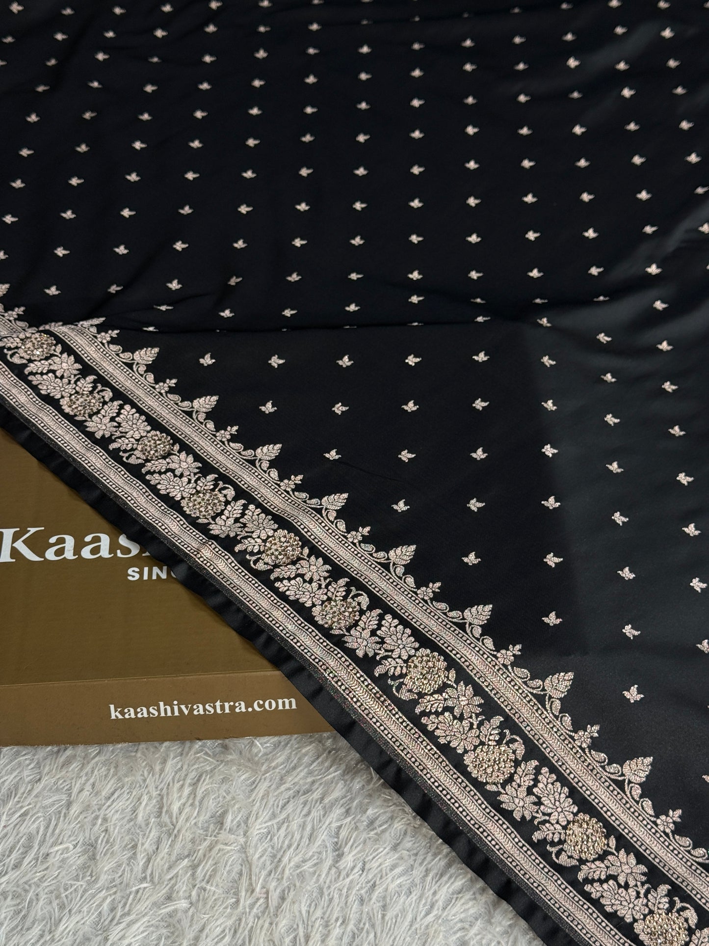 Black colour premium Banarasi Mashru katan silk saree MK226