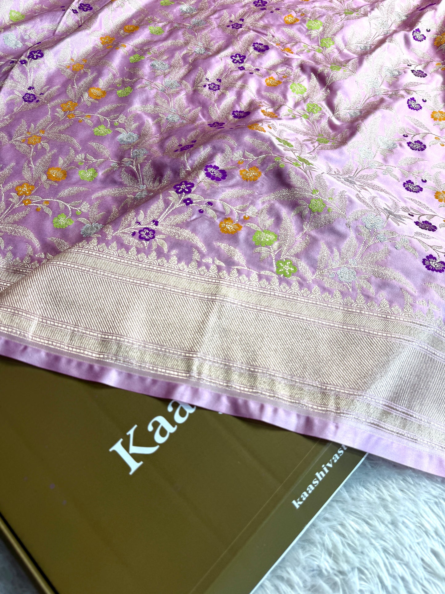 Lavender color premium Banarasi tilfi Mashru katan silk saree MK184