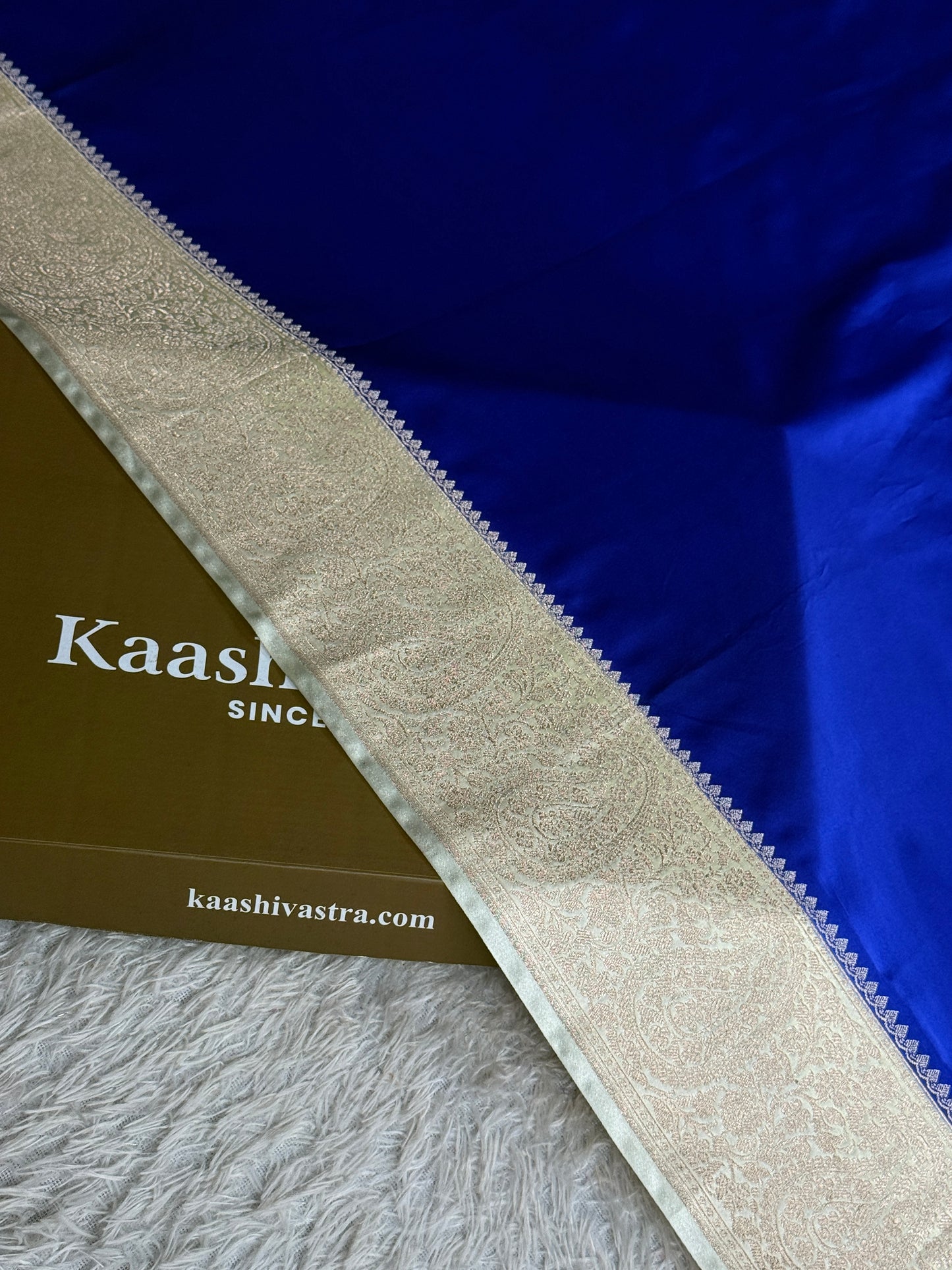 Royal blue with off white colour premium Banarasi Mashru katan silk saree MK353