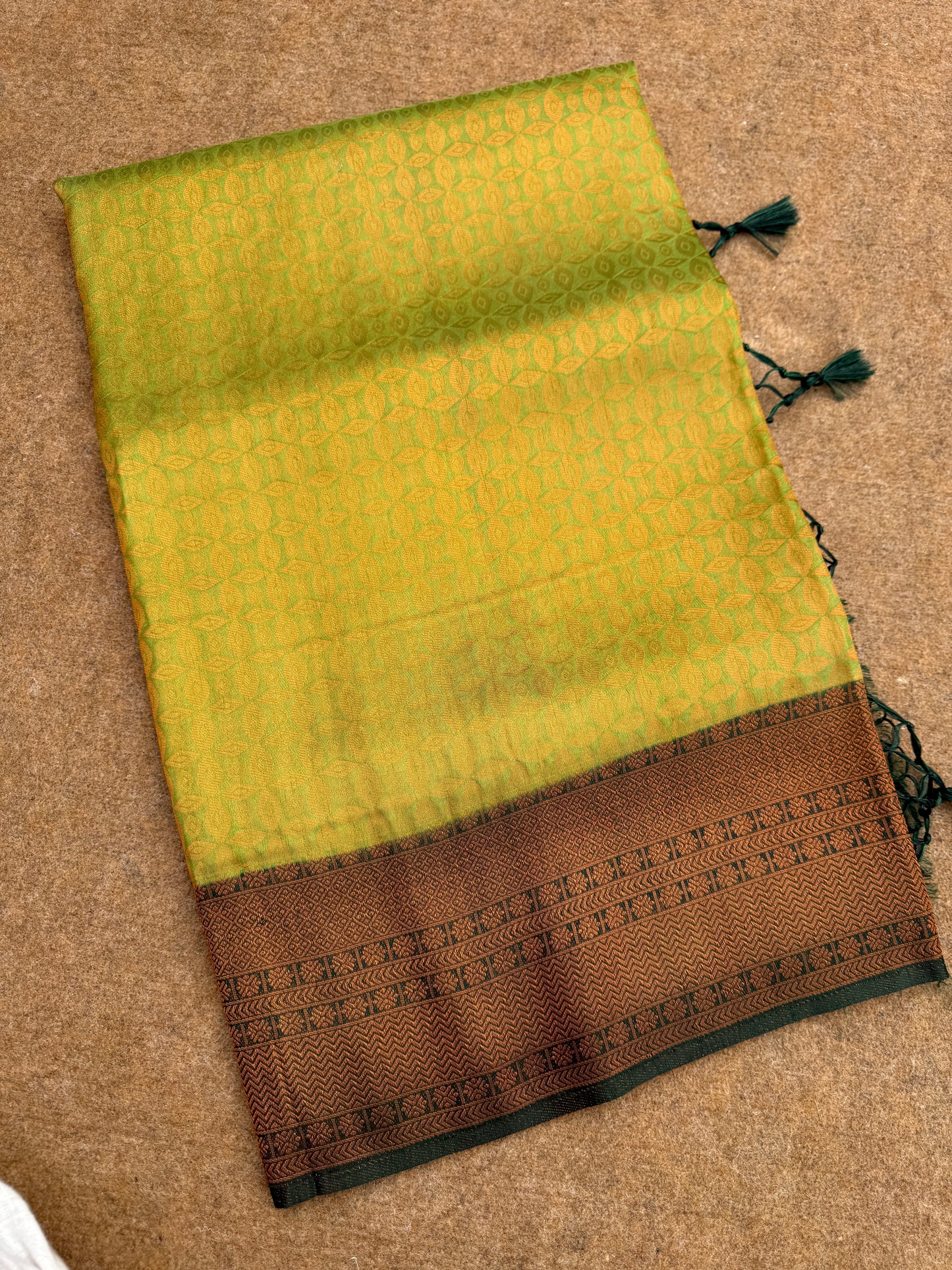 Kubera pattu silk saree. KP105