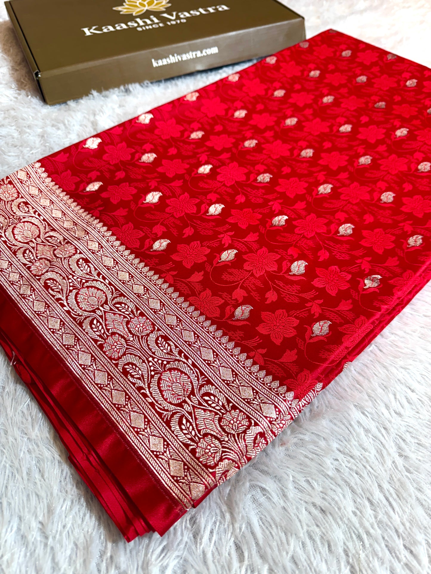 Chilli red premium Banarasi Mashru katan silk saree MK222