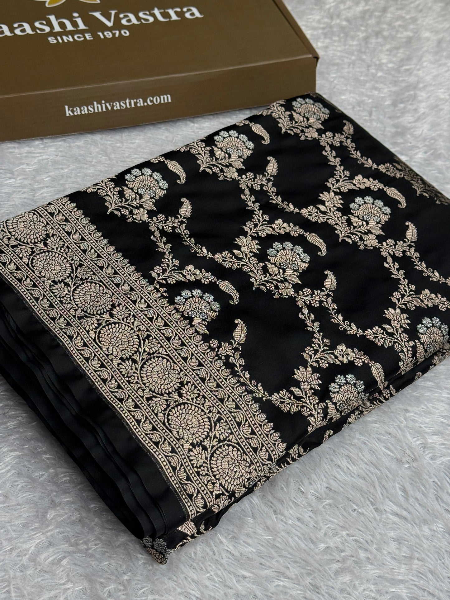 Black colour premium Banarasi Mashru katan silk saree MK318