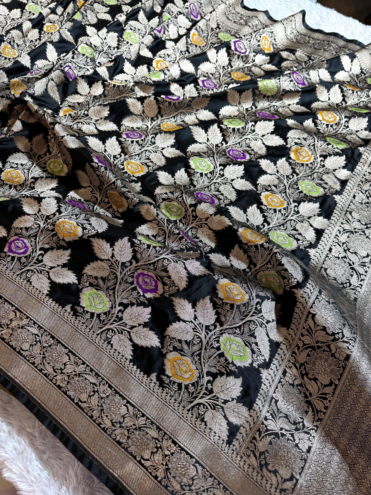 Black premium Banarasi tilfi Mashru katan silk saree MK216