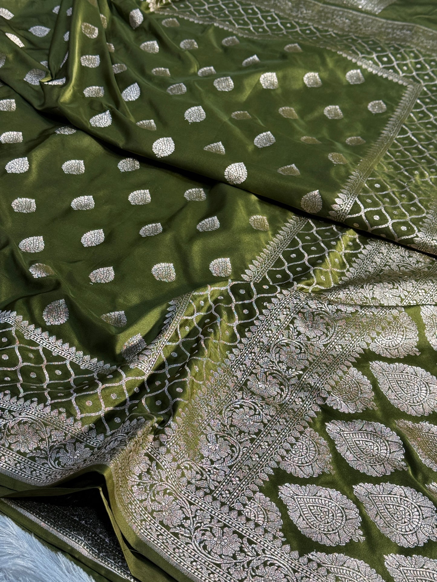 Mehandi green Banarasi Mashru katan silk saree MK157