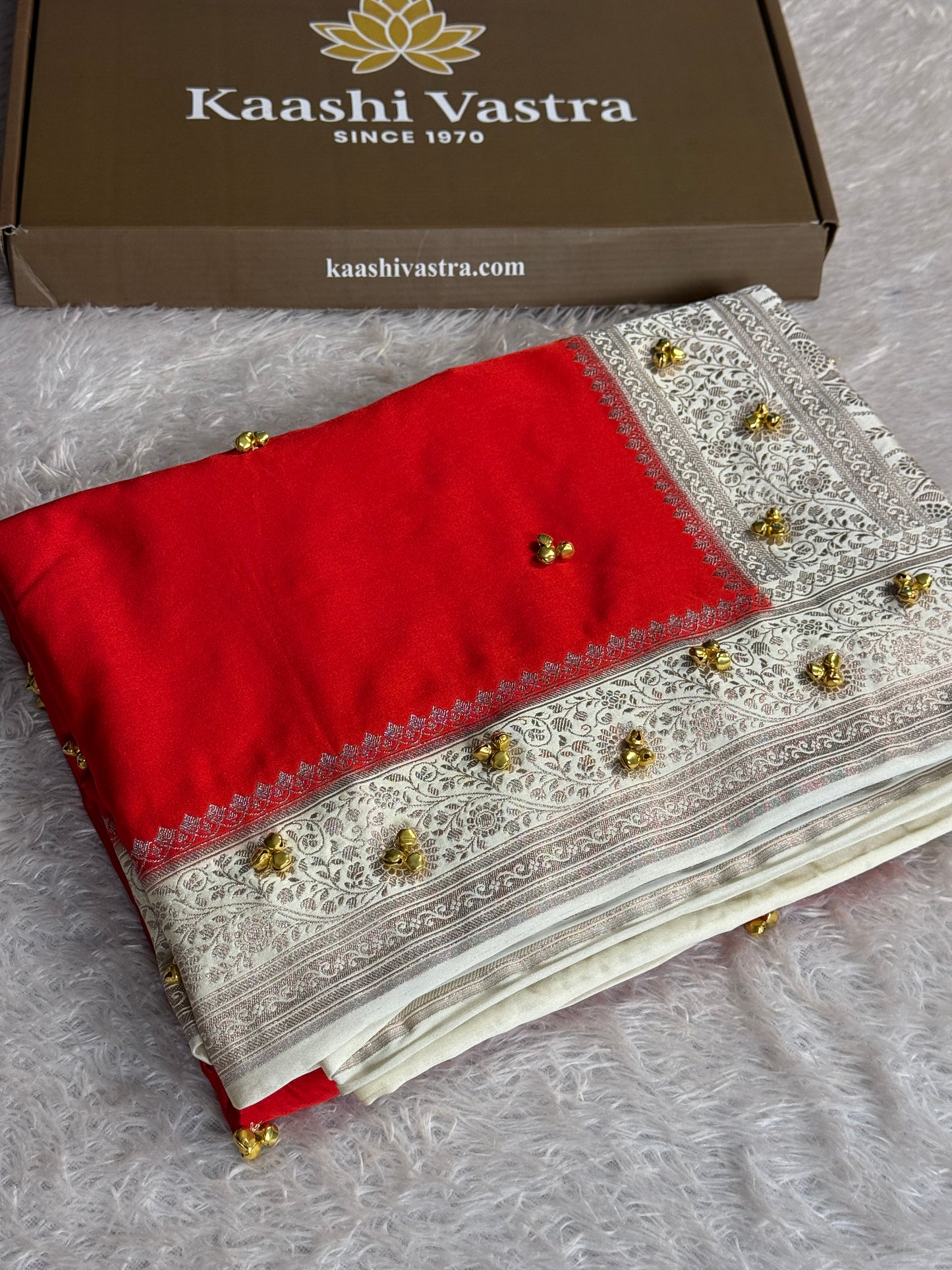 Red with off white colour premium Banarasi Mashru katan silk saree MK346